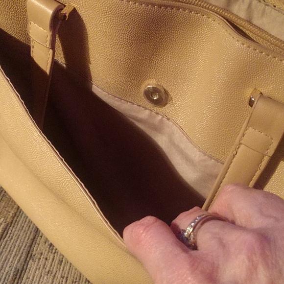 Purse - Picture 3 of 6